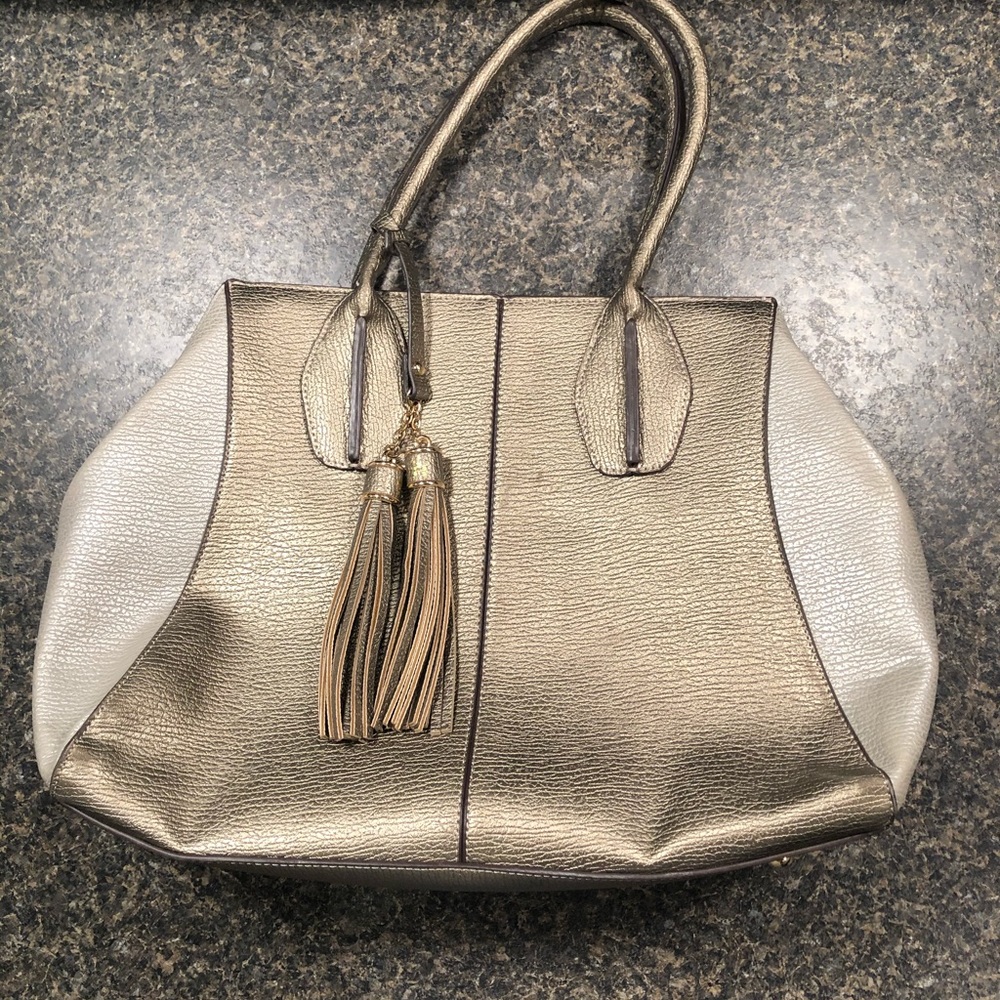 Steve Harvey Purse. Small mark on front (shown in  cover photo) PRICE REDUCED!!